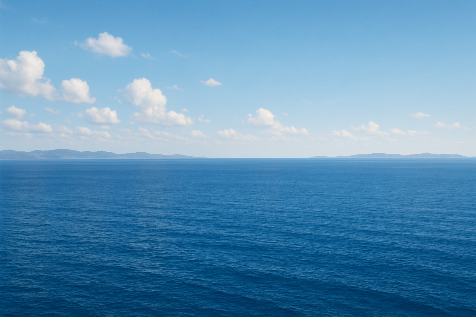 Ege Denizi manzarası, mavi deniz ve gökyüzü